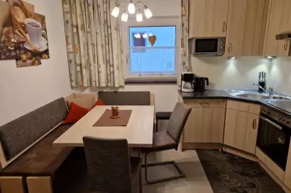 07_haus_daheim-fewo_edelweiss_kueche