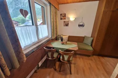 05_haus_daheim-apartment_talblick_Wohnkueche