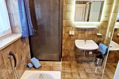 12_haus_daheim_fewo_bergliebe_badezimmer